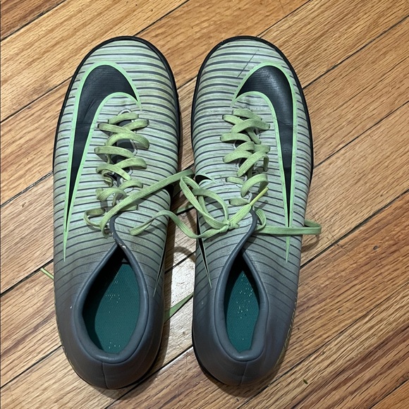 Nike MercurialX Vapor XI TF Soccer Cleats - Picture 2 of 7